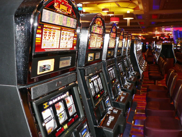 , Machine à sous : fun et facile d’accès